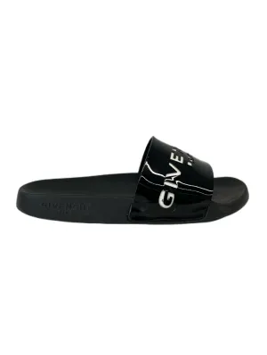 Givenchy Slides in Black Patent. Size: 38