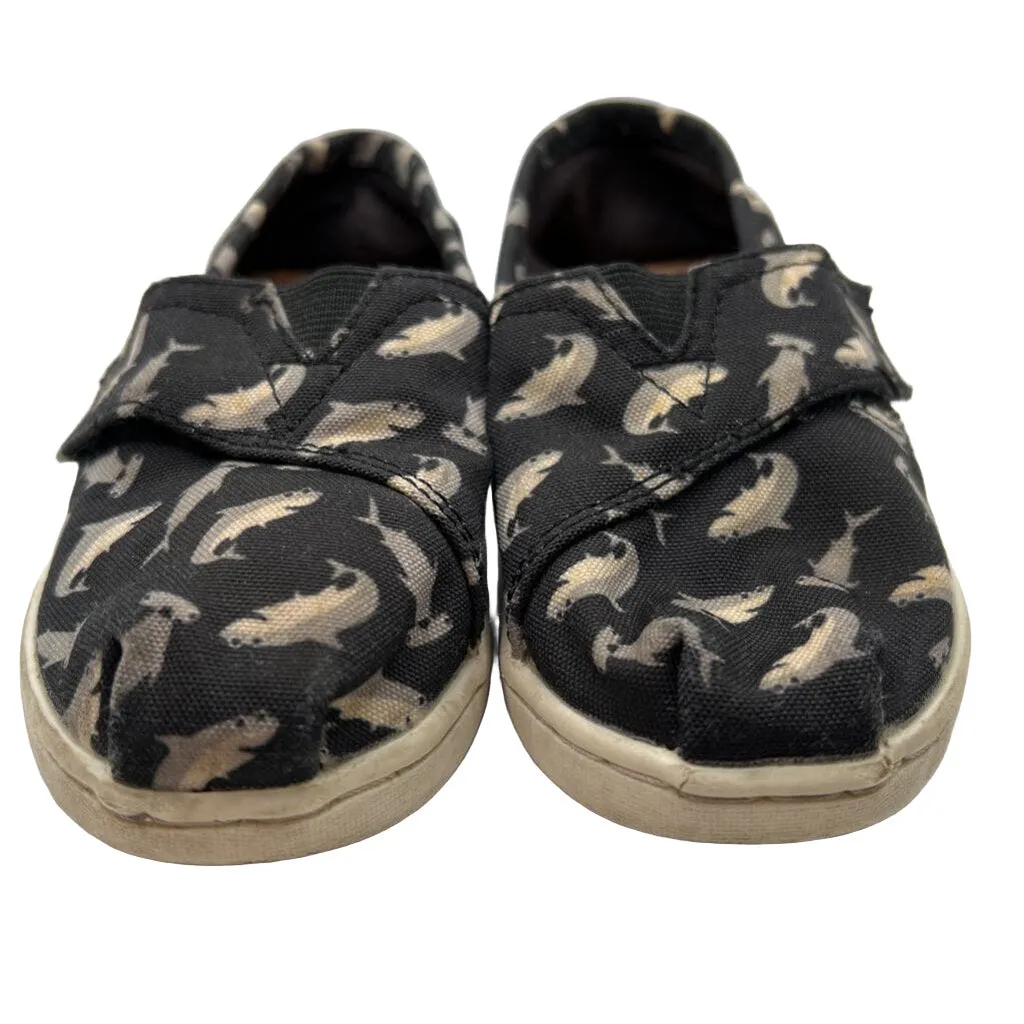 Velcro Slip On Shoes / Sharks