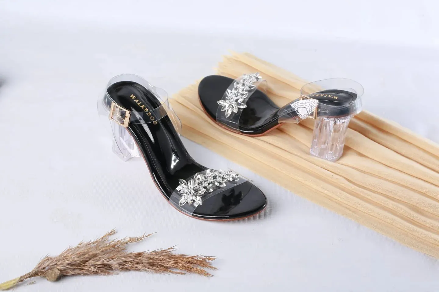 WALK BROS TRANSPARENT BROACH HEELS - BLACK