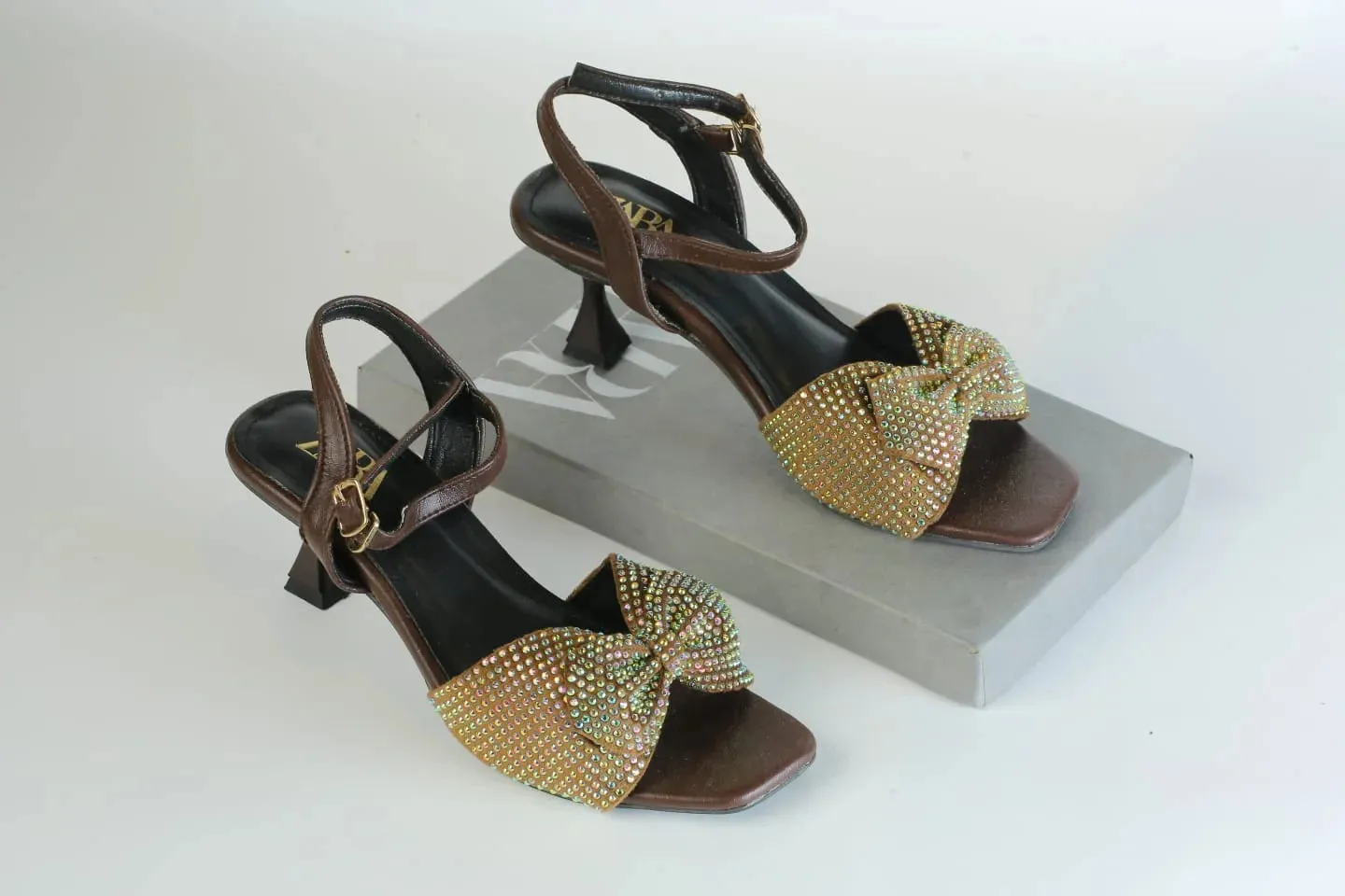 ZARA BOW FANCY SANDALS - BROWN